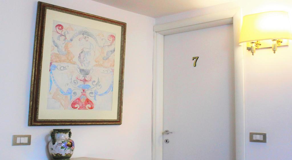 Rome Accommodation Екстериор снимка