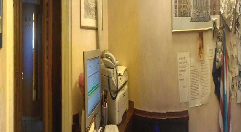 Rome Accommodation Екстериор снимка